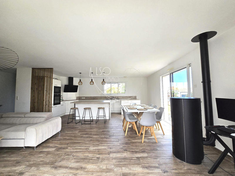 Maison - 94 m² - 4 pièces