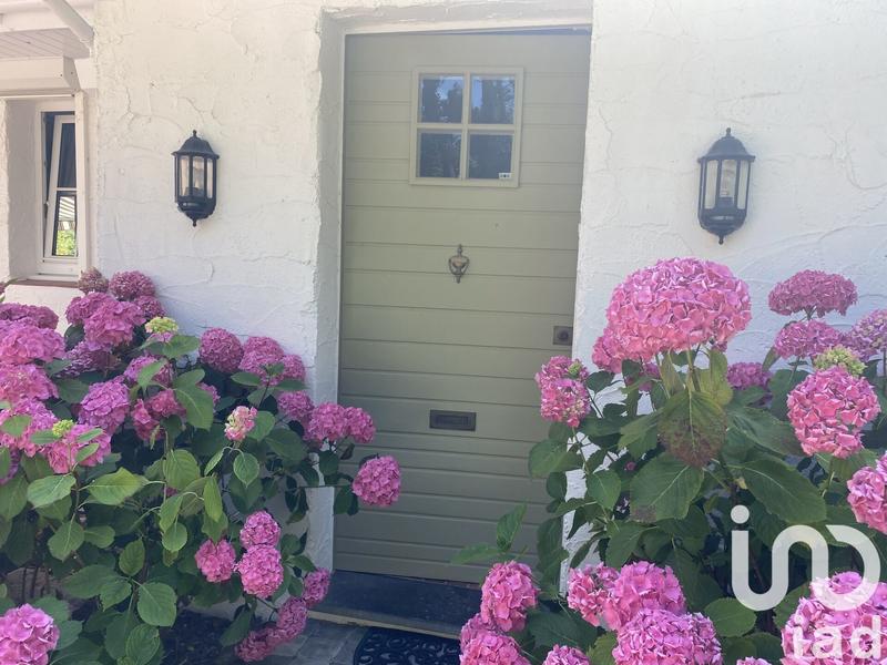 Maison - 270 m² - 8 pièces