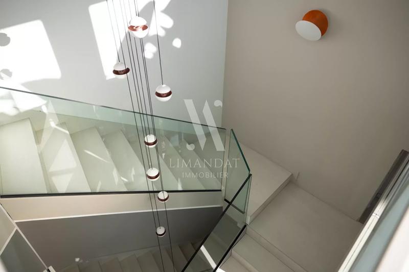 Villa - 440 m² - 8 pièces