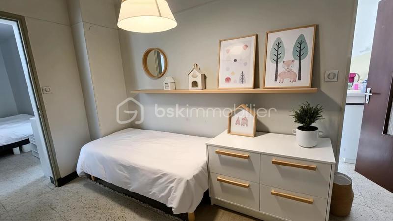 Appartement - 80 m² - 4 pièces