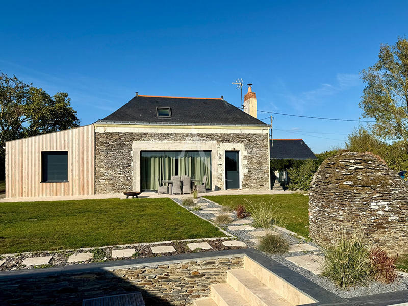 Maison - 193 m² - 6 pièces