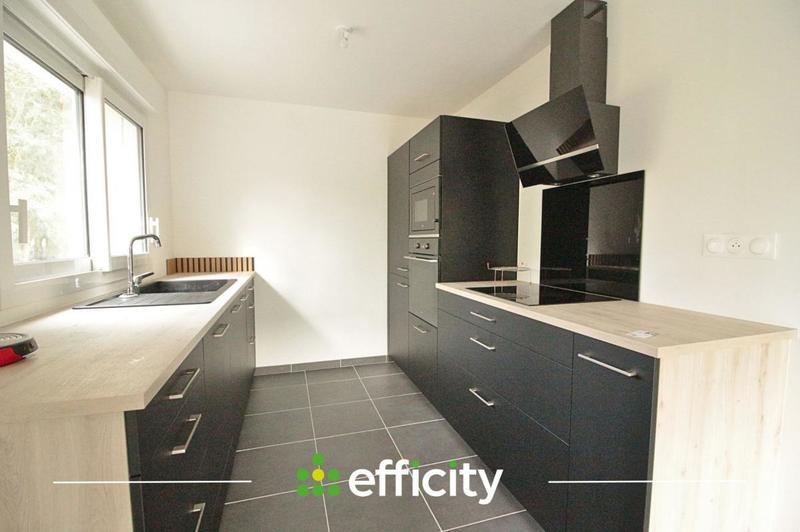 Maison - 90 m² - 5 pièces