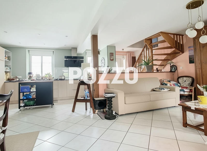 Maison - 96 m² - 5 pièces