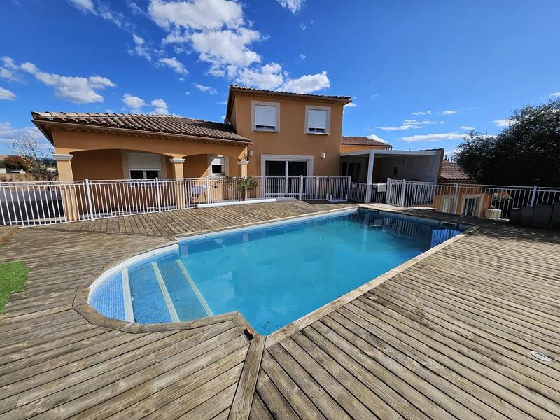 Villa - 195 m² - 6 pièces