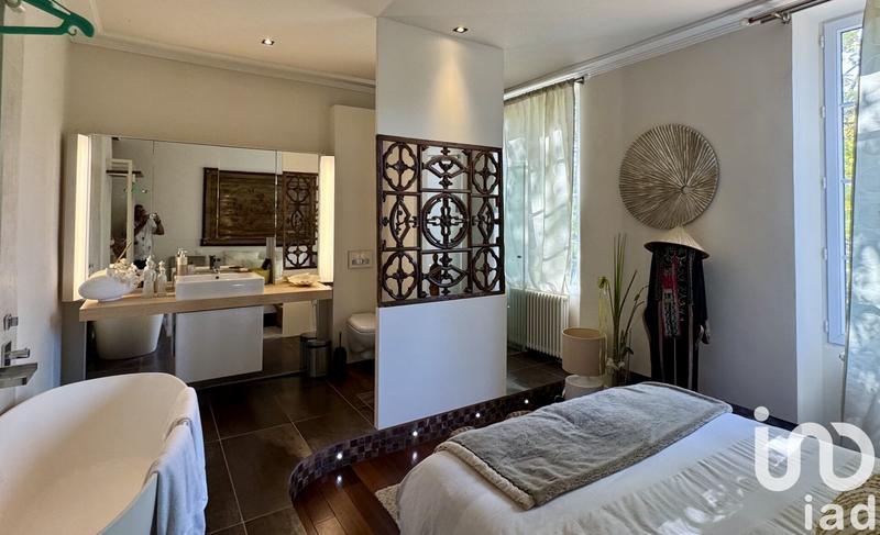 Maison - 400 m² - 10 pièces