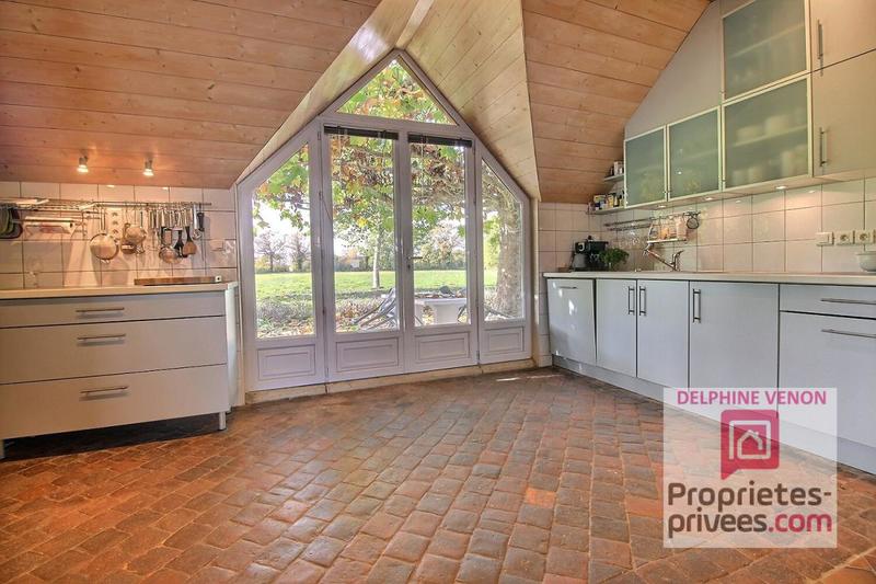 Propriété - 302 m² - 8 pièces