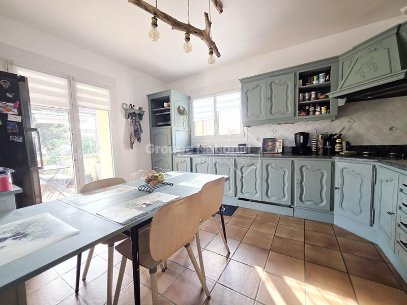 Maison - 270 m² - 6 pièces