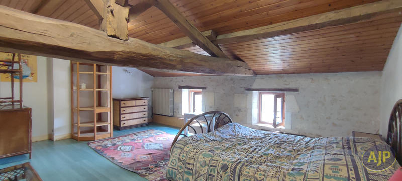 Maison - 236 m² - 7 pièces