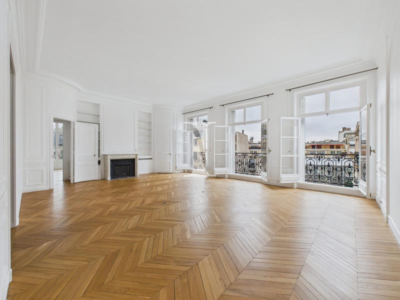 Appartement - 196 m² - 5 pièces