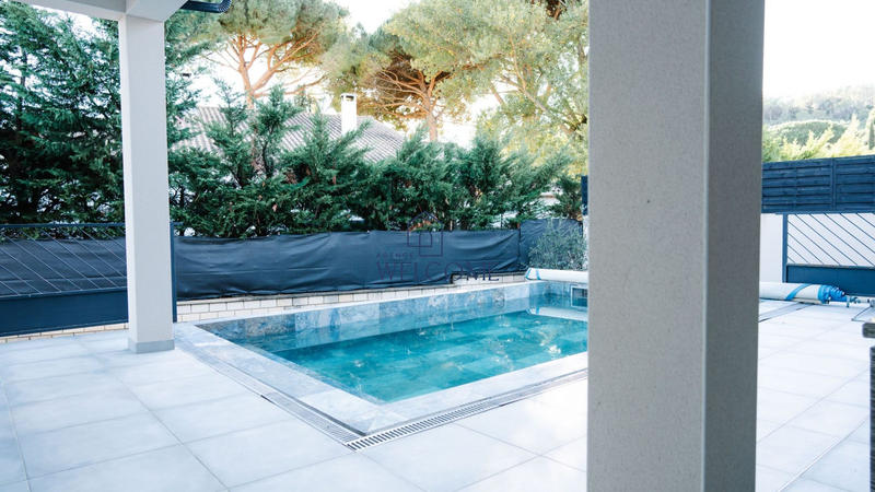 Maison - 145 m² - 6 pièces