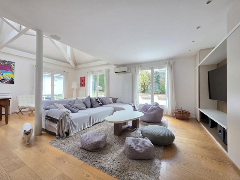 Maison - 148 m² - 6 pièces