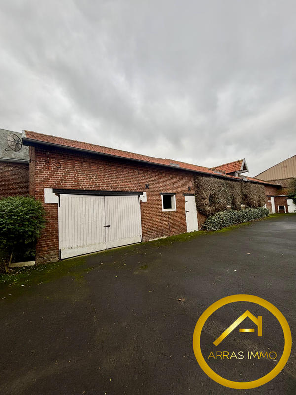 Maison - 192 m² - 6 pièces