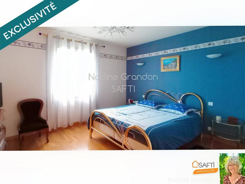 Villa - 259 m² - 9 pièces