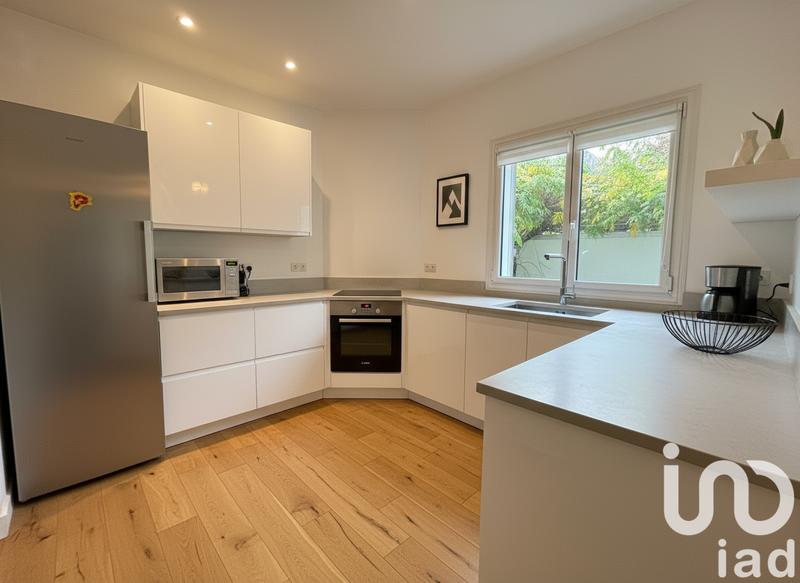 Maison - 166 m² - 6 pièces