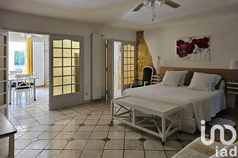 Maison - 365 m² - 16 pièces