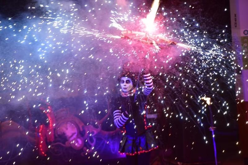 Spectacle de feu - Swing, bretelles et étincelles