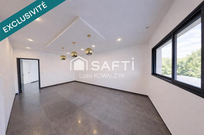 Villa - 200 m² - 12 pièces