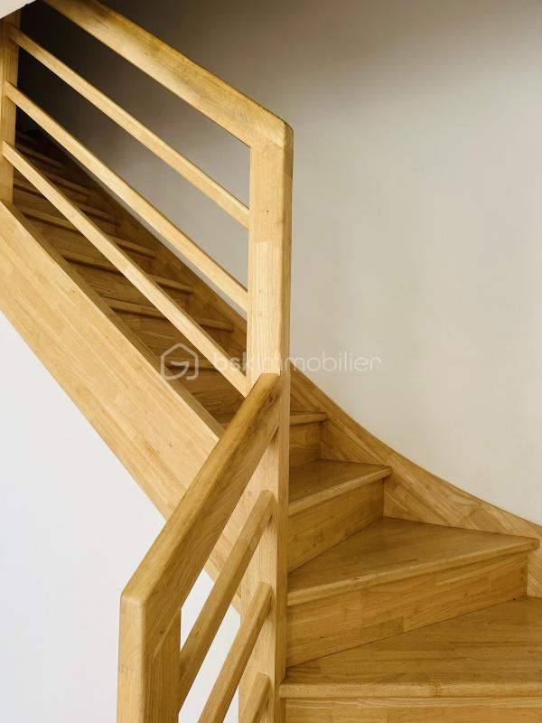 Maison - 121 m² - 6 pièces