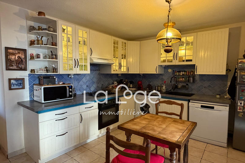 Appartement - 81 m² - 3 pièces