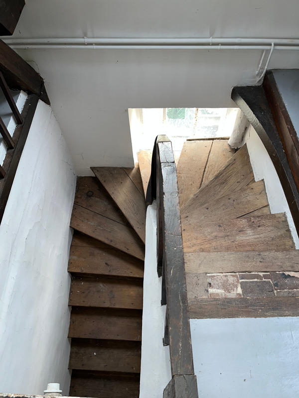 Maison - 305 m² - 8 pièces