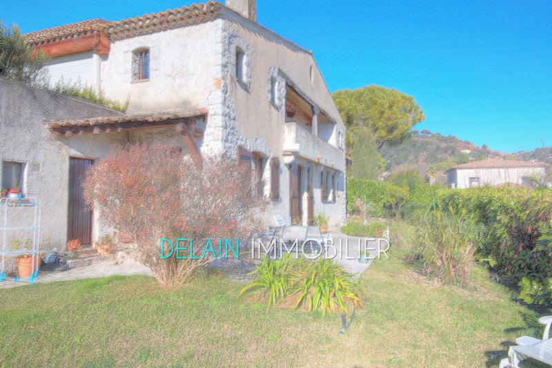 Maison - 229 m² - 5 pièces