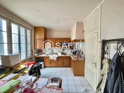 Local commercial - 255 m² - 9 pièces