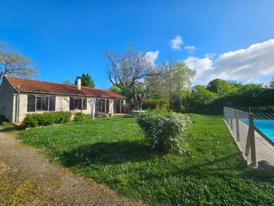 Propriété - 95 m² - 4 pièces