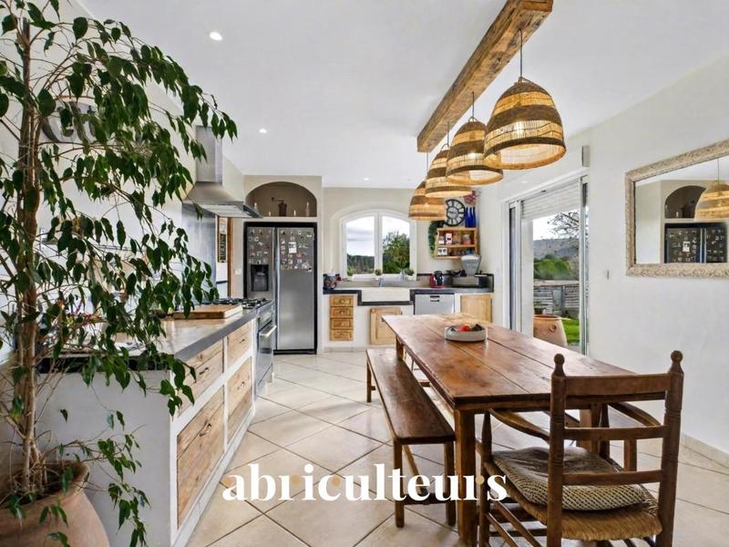 Maison ancienne - 170 m² - 5 pièces