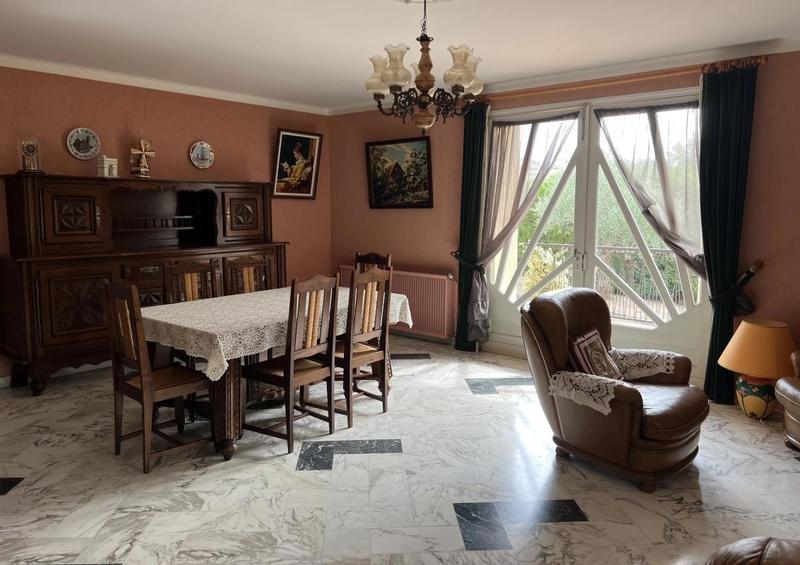 Maison de ville - 274 m² - 4 pièces