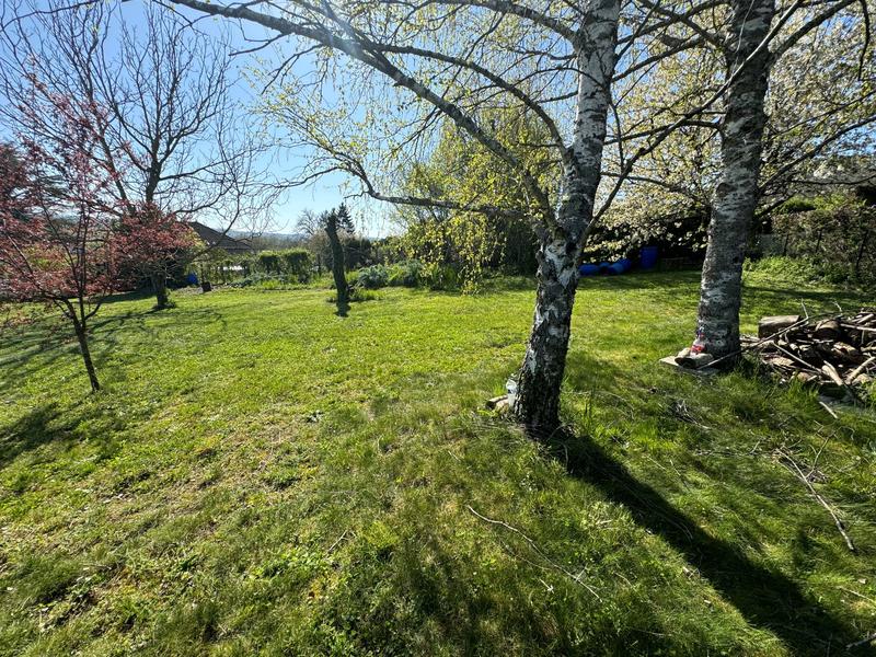 Terrain constructible - 1 800 m²