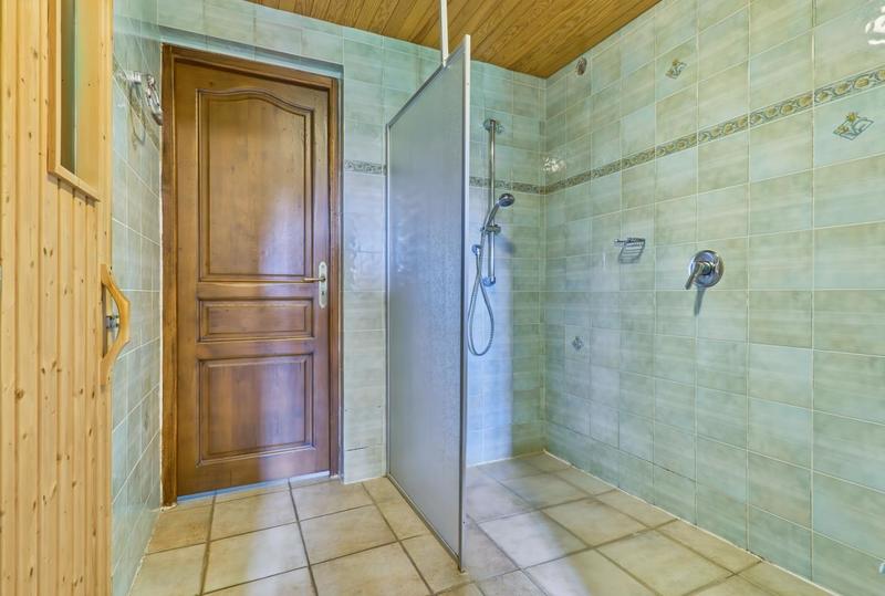 Propriété - 231 m² - 6 pièces