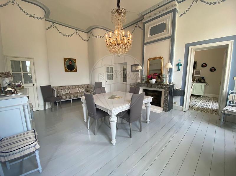 Château - 448 m² - 12 pièces