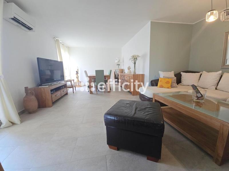 Appartement - 90 m² - 3 pièces