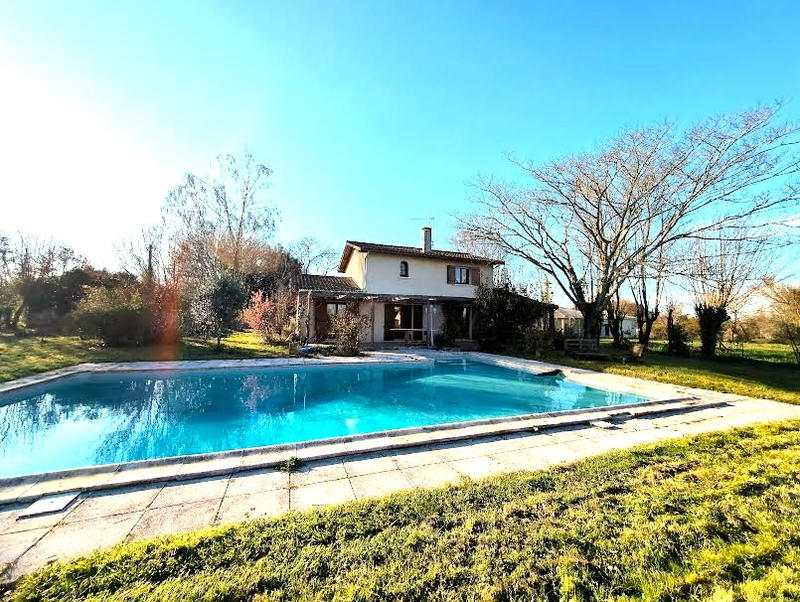 Maison - 151 m² - 7 pièces