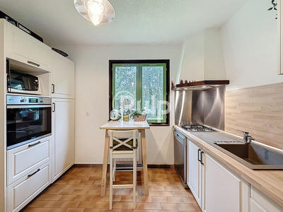 Maison - 91 m² - 7 pièces