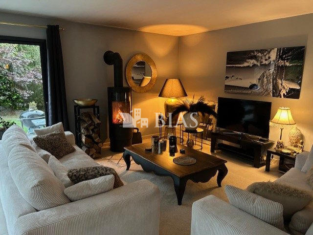 Maison contemporaine - 197 m² - 6 pièces