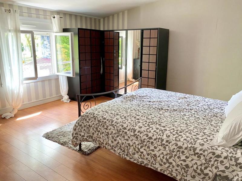 Maison - 135 m² - 8 pièces