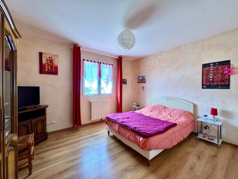 Maison - 184 m² - 7 pièces