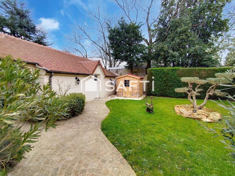 Maison - 228 m² - 7 pièces