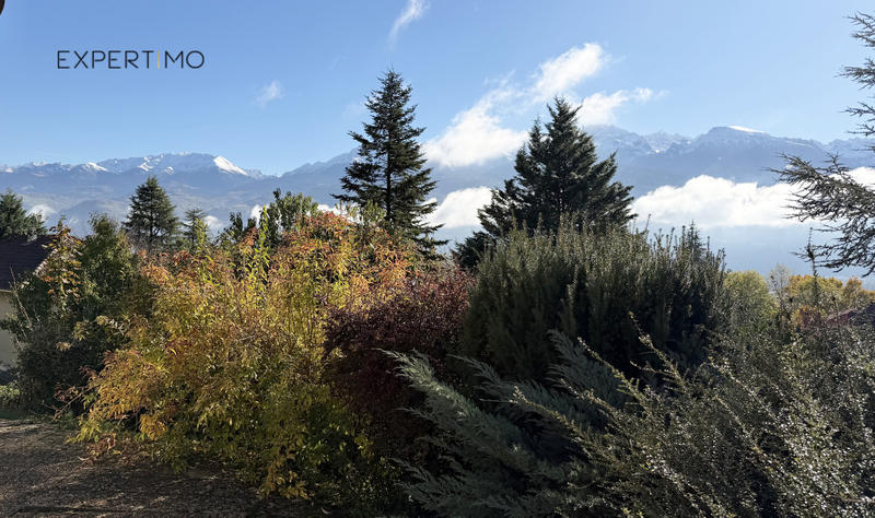 Maison - 250 m² - 7 pièces