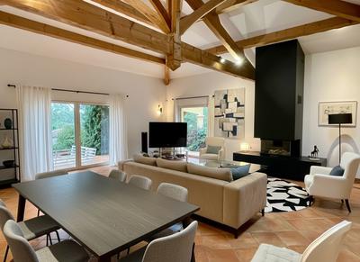 Maison traditionnelle - 299 m² - 8 pièces