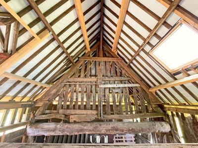 Maison - 260 m² - 1 pièce