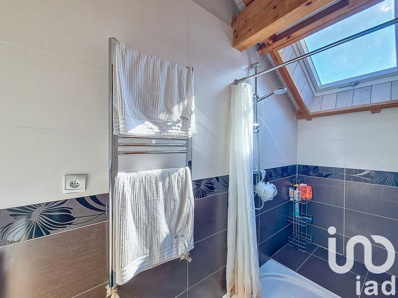 Maison - 258 m² - 9 pièces