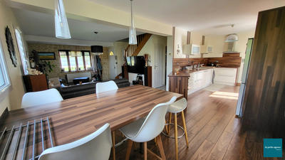 Maison contemporaine - 140 m² - 7 pièces