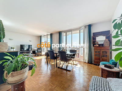 Appartement - 81 m² - 4 pièces