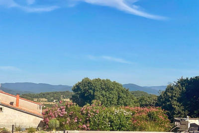 Maison - 270 m² - 11 pièces