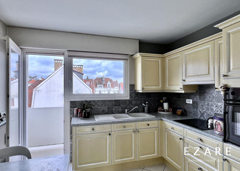 Appartement - 90 m² - 4 pièces