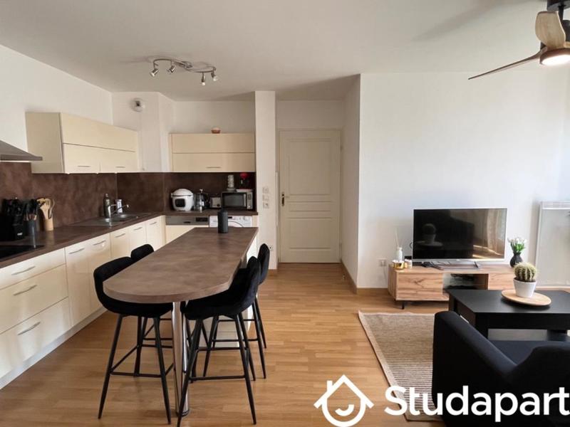 Appartement - 80 m² - 4 pièces