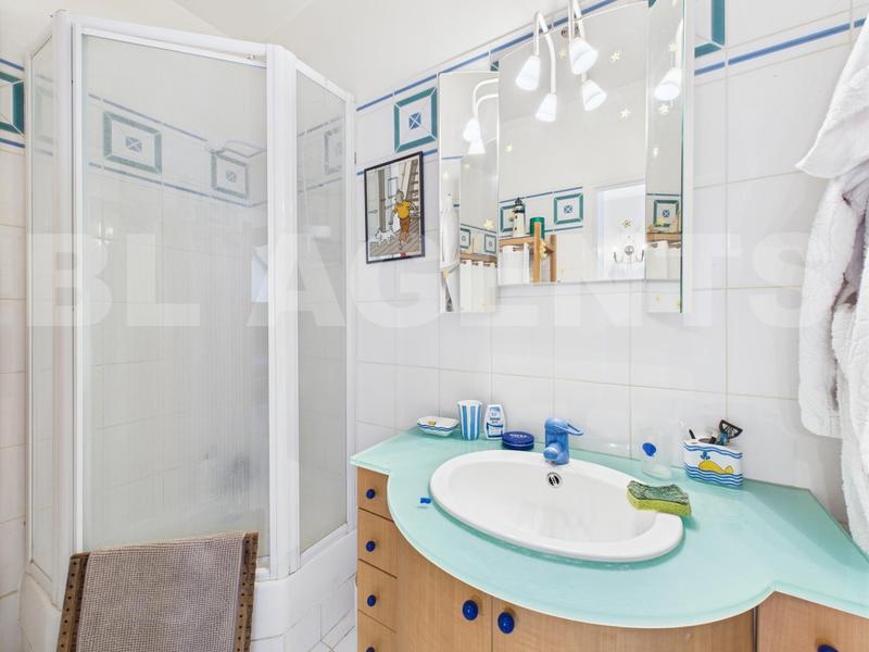 Appartement - 180 m² - 6 pièces