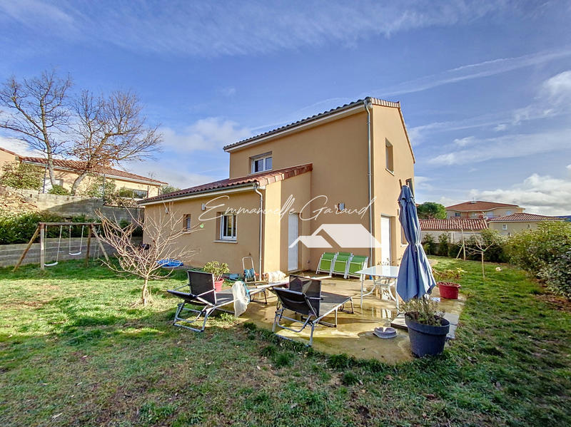 Maison - 111 m² - 5 pièces